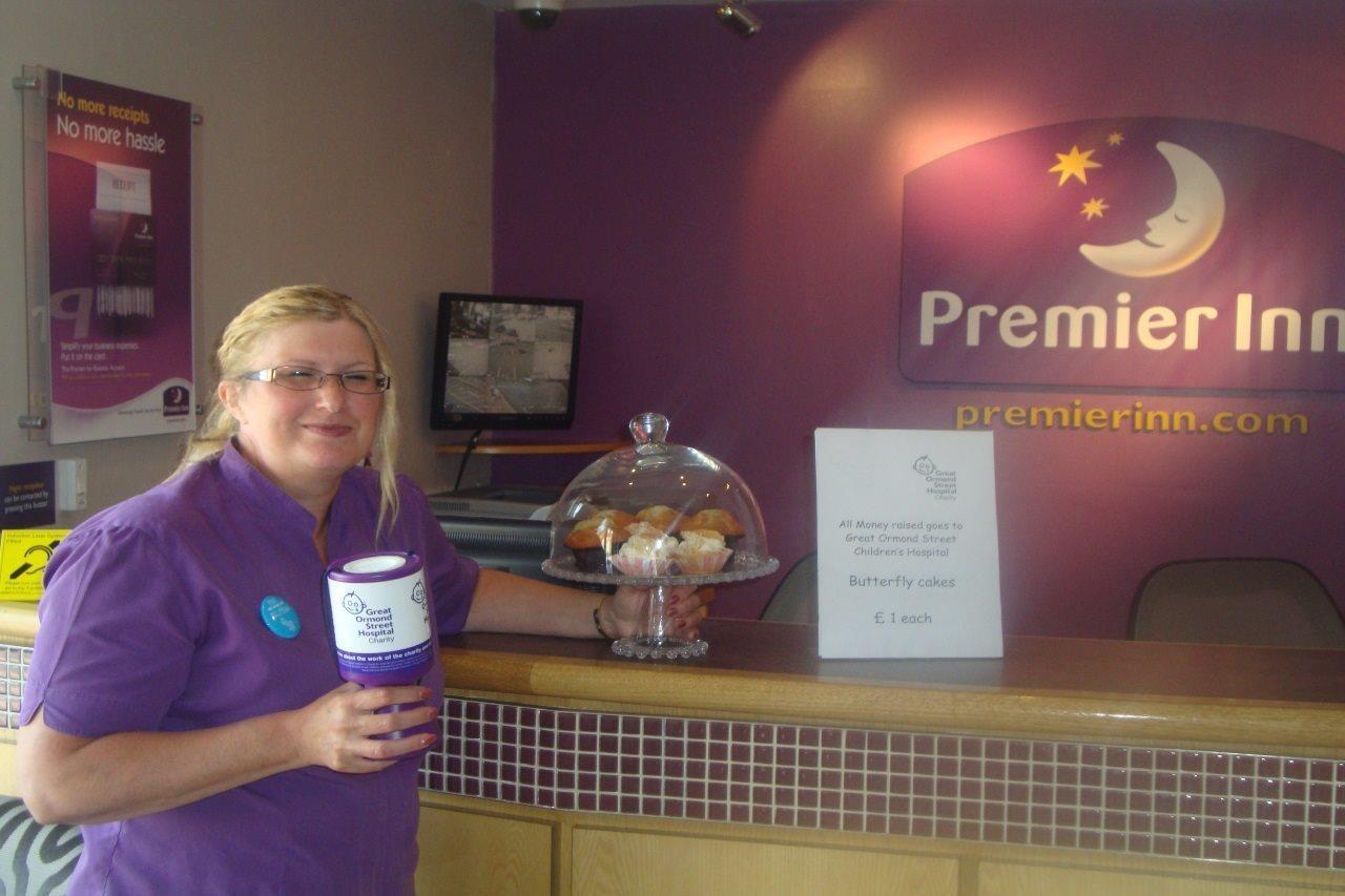 Premier Inn Premier Inn เวลลิงเบรอ ภายนอก รูปภาพ