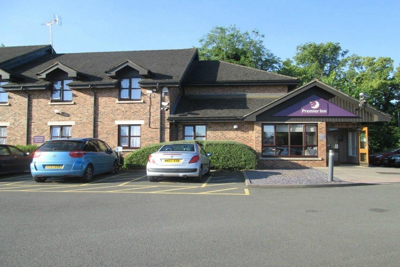 Premier Inn Premier Inn เวลลิงเบรอ ภายนอก รูปภาพ